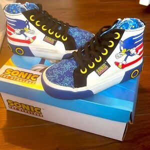 EUC Toddler Boys size 10 Sonic High Top Sneakers